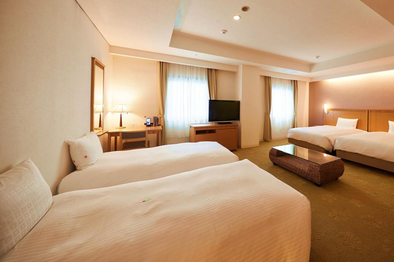 Pacific Hotel Okinawa Naha Exterior foto